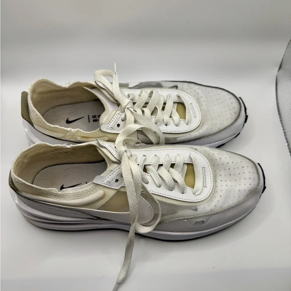 Nike waffle one white mesh sneakers activewear athleisure tennis shoes size 8
